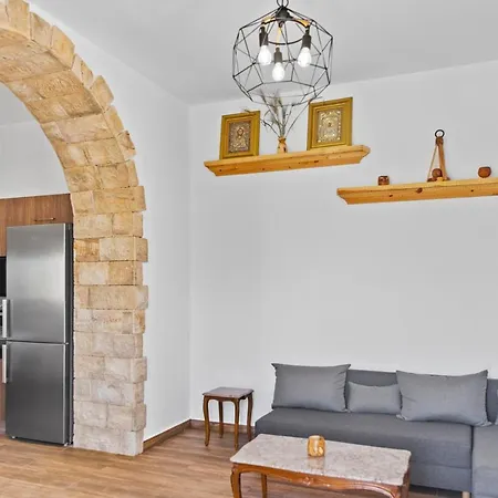 Alonia Traditional House In Malona Μάλονα Village