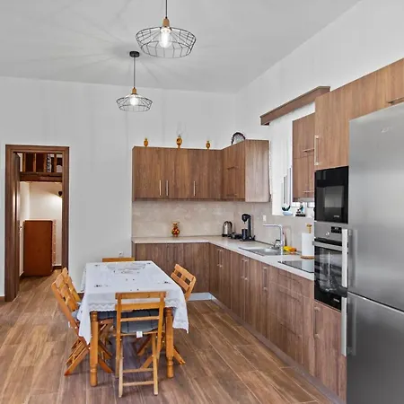 Alonia Traditional House In Malona * Μάλονα Village