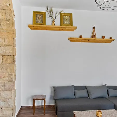 Alonia Traditional House In Malona