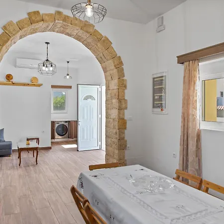 Alonia Traditional House In Malona Hébergement de vacances