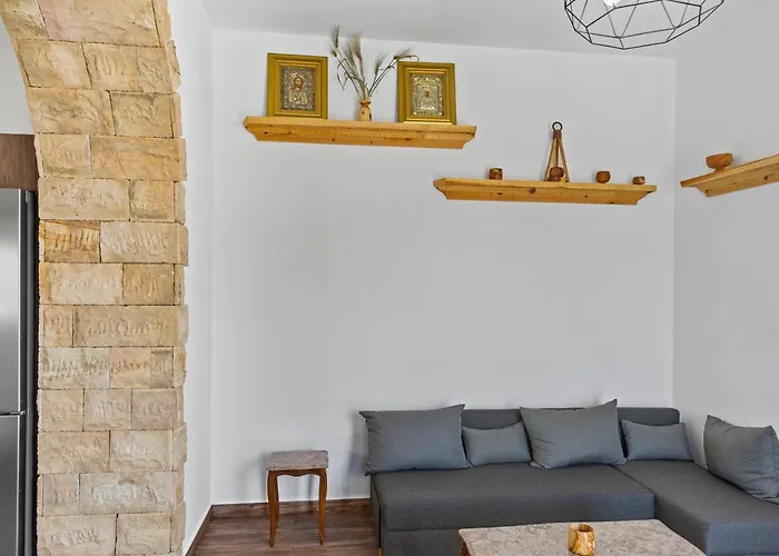 Alonia Traditional House In Malona