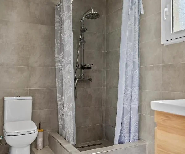 Alonia Traditional House In Malona * Malona Village